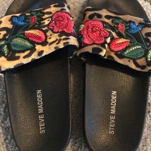 Steve Madden slides